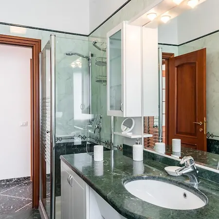 Modern&central * La Spezia