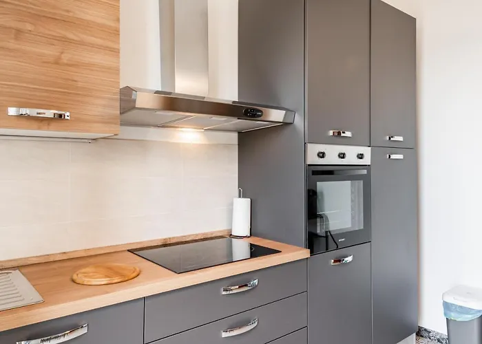 Guesthost - Modern & *