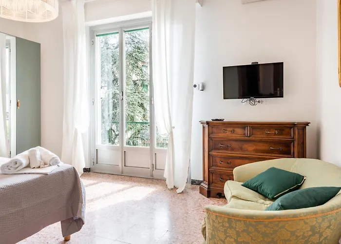 Guesthost - Modern &